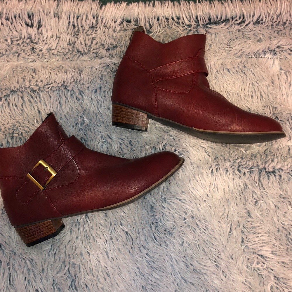 MaroonShoes